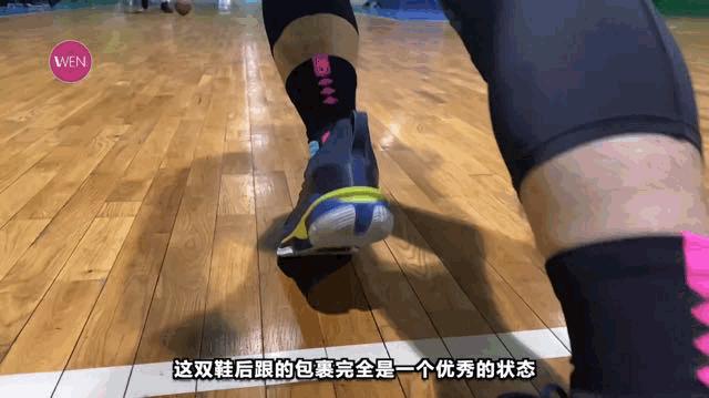 探索安德玛鞋，性能与时尚的完美结合